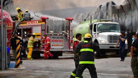 Salomón Issa Tafich | Grupo Simsa ayuda a sofocar incendio en Ciudad Industrial de Torreón