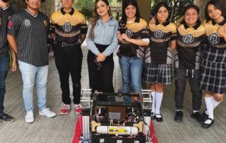 Grupo Simsa contribuye la participación de los jóvenes en la robótica | Foto: Apollo Black Cat 8105 vía Facebook